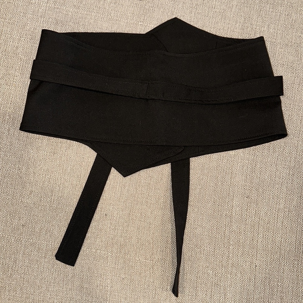 Black Wide Fabric Woman Fashion Belt with ties. - Picture 4 of 5